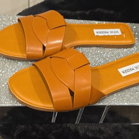 Steve Madden Vivian Tan Leather Sandals - Picture 9 of 11